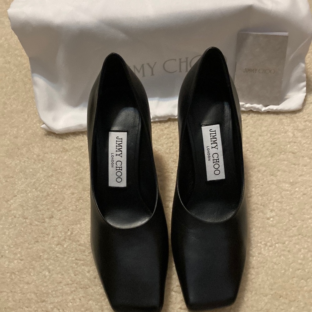 Jimmy Choo Black Pumps - size 35 ( US size 5 medium). . Brand new !